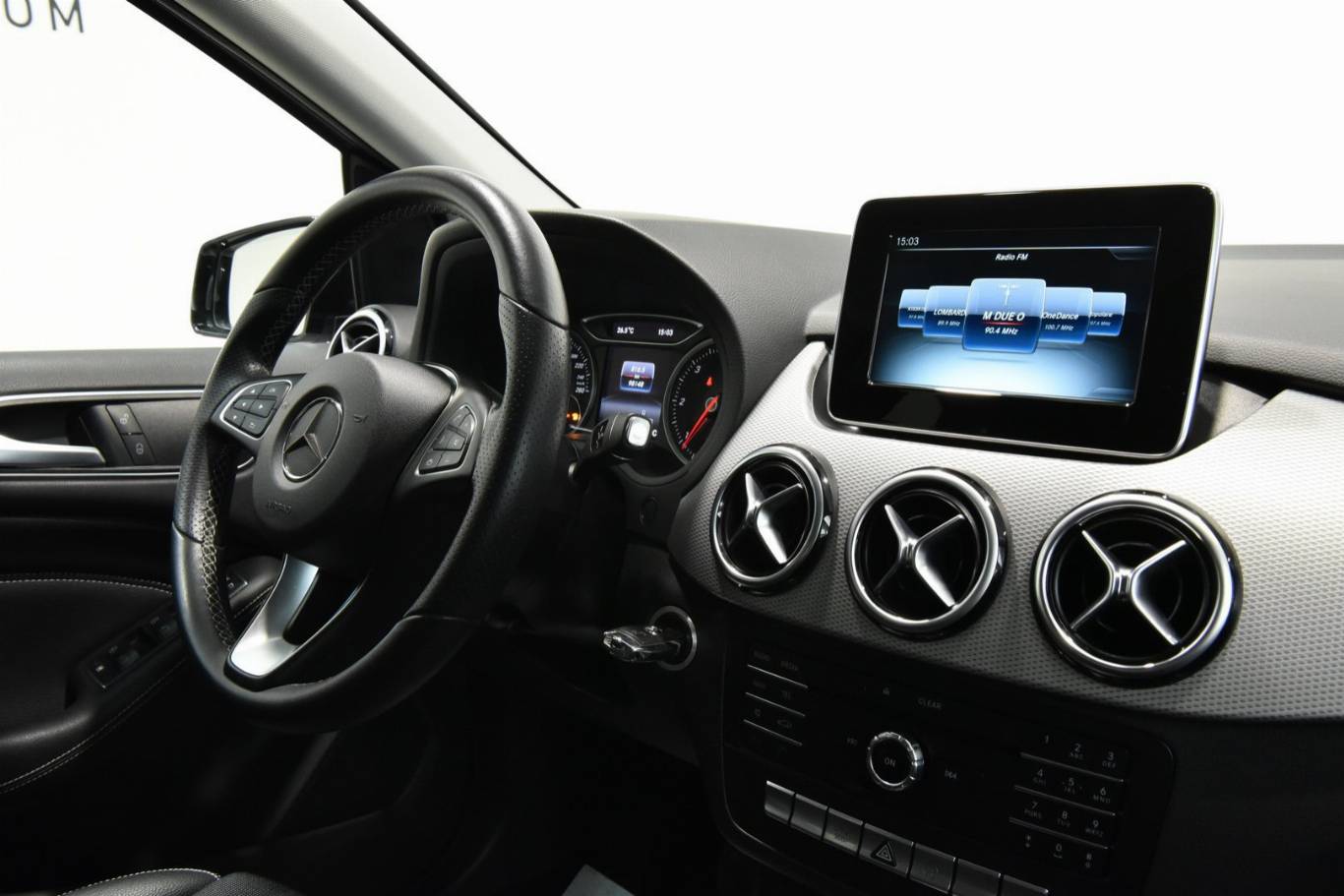 MERCEDES-BENZ B 200 27