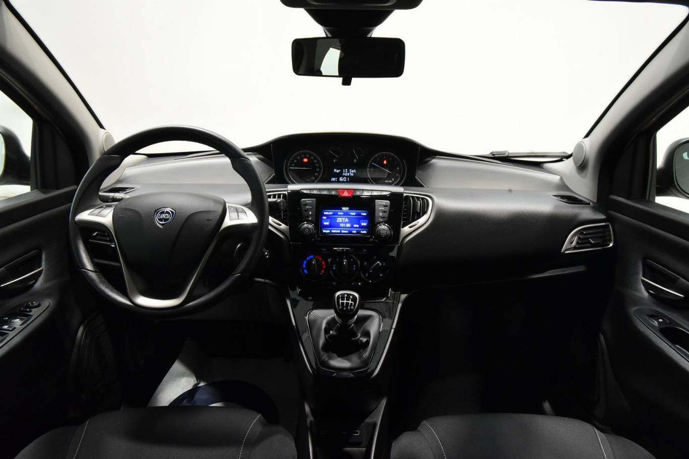 LANCIA Ypsilon 18