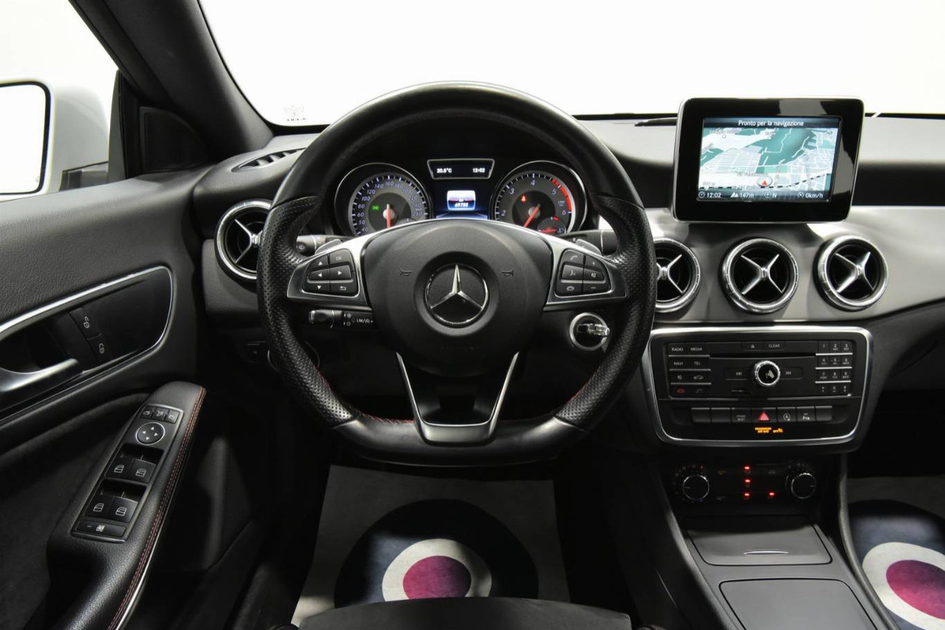 MERCEDES-BENZ CLA 200 20