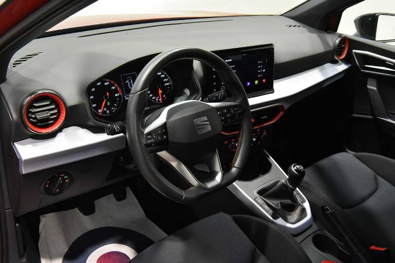 SEAT Arona 3