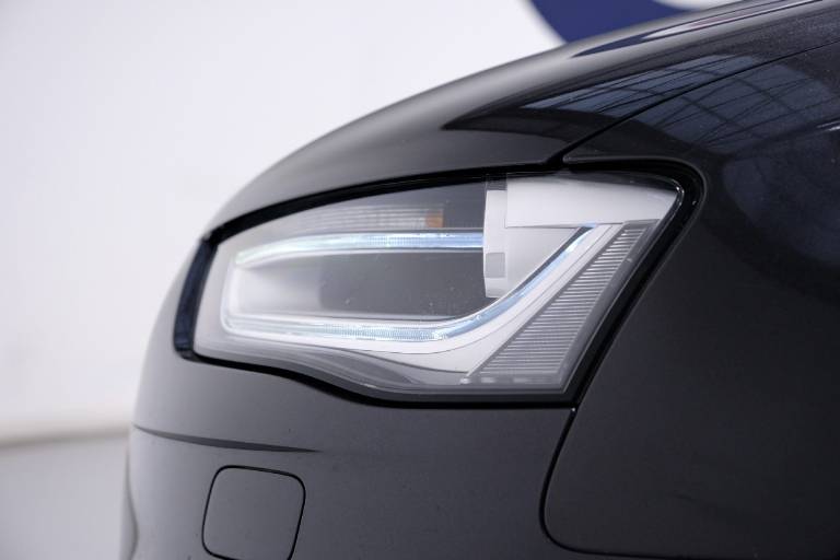 AUDI A4 13