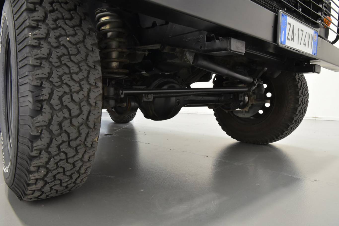 LAND ROVER Defender 71