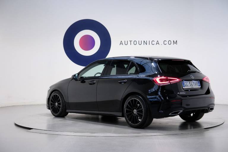 MERCEDES-BENZ A 200 17