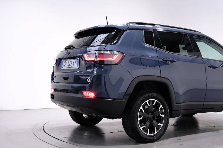 JEEP Compass 66