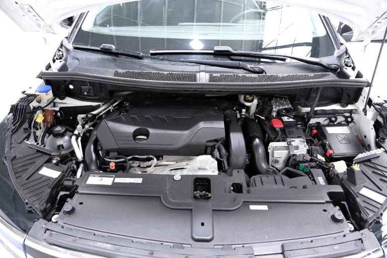OPEL Grandland 64
