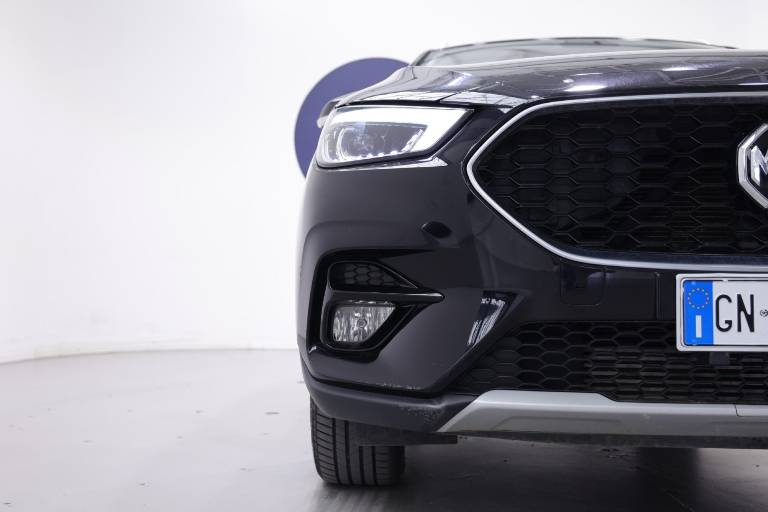 MG ZS 57