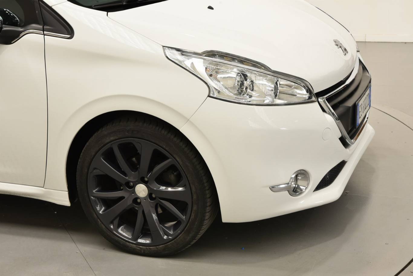 PEUGEOT 208 54