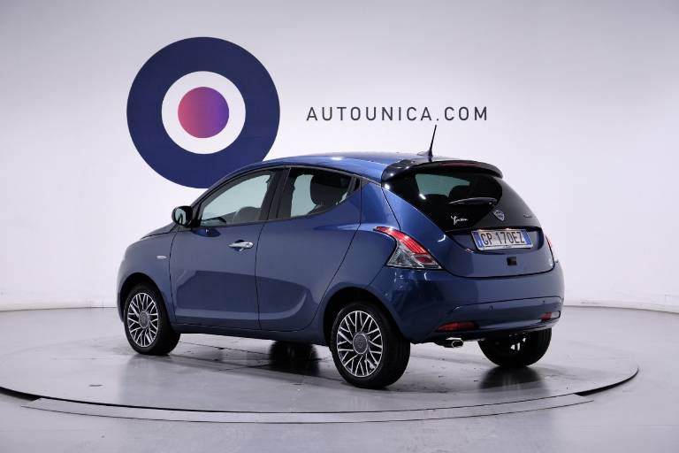 LANCIA Ypsilon 16