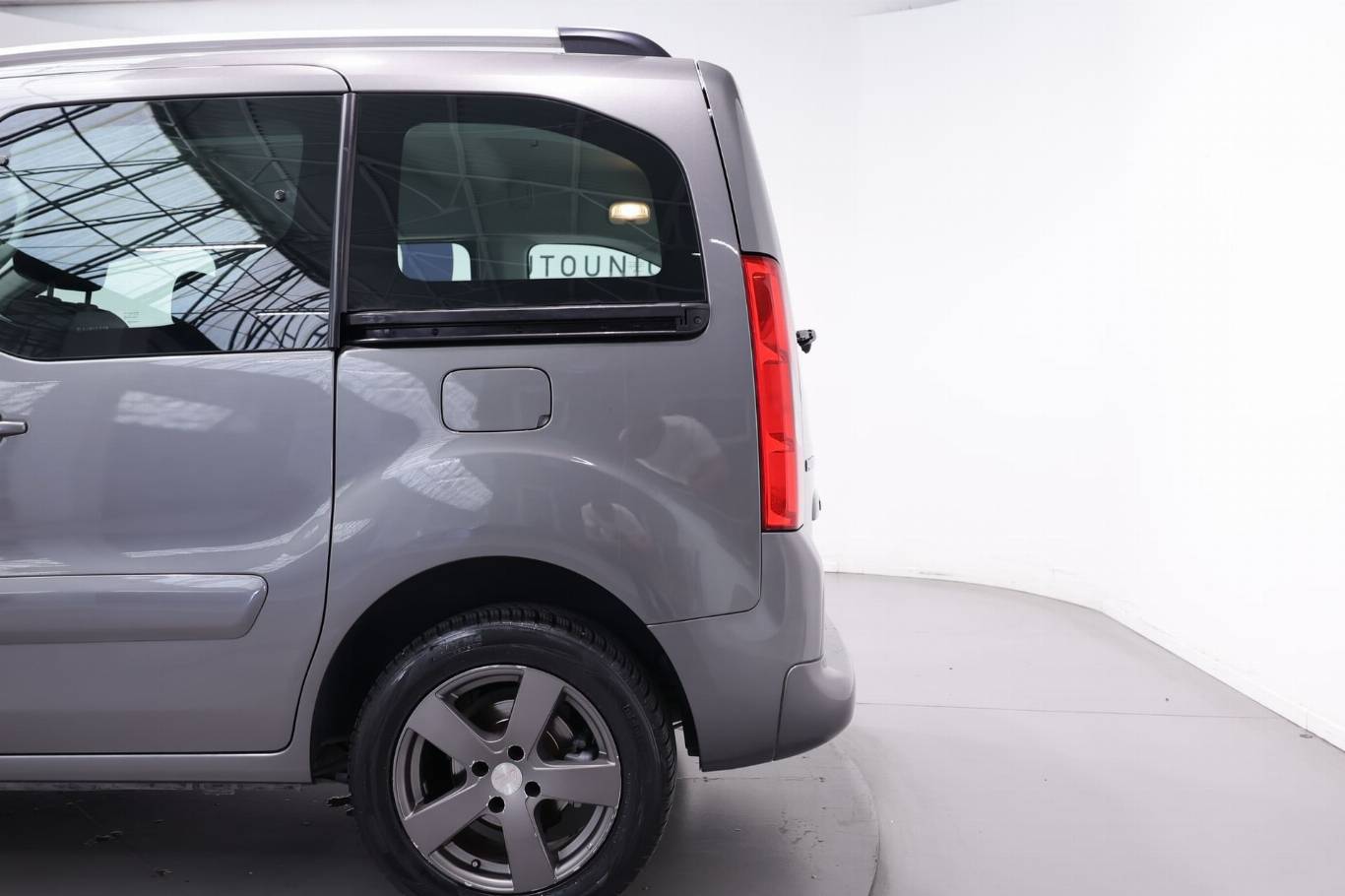 PEUGEOT Partner 31