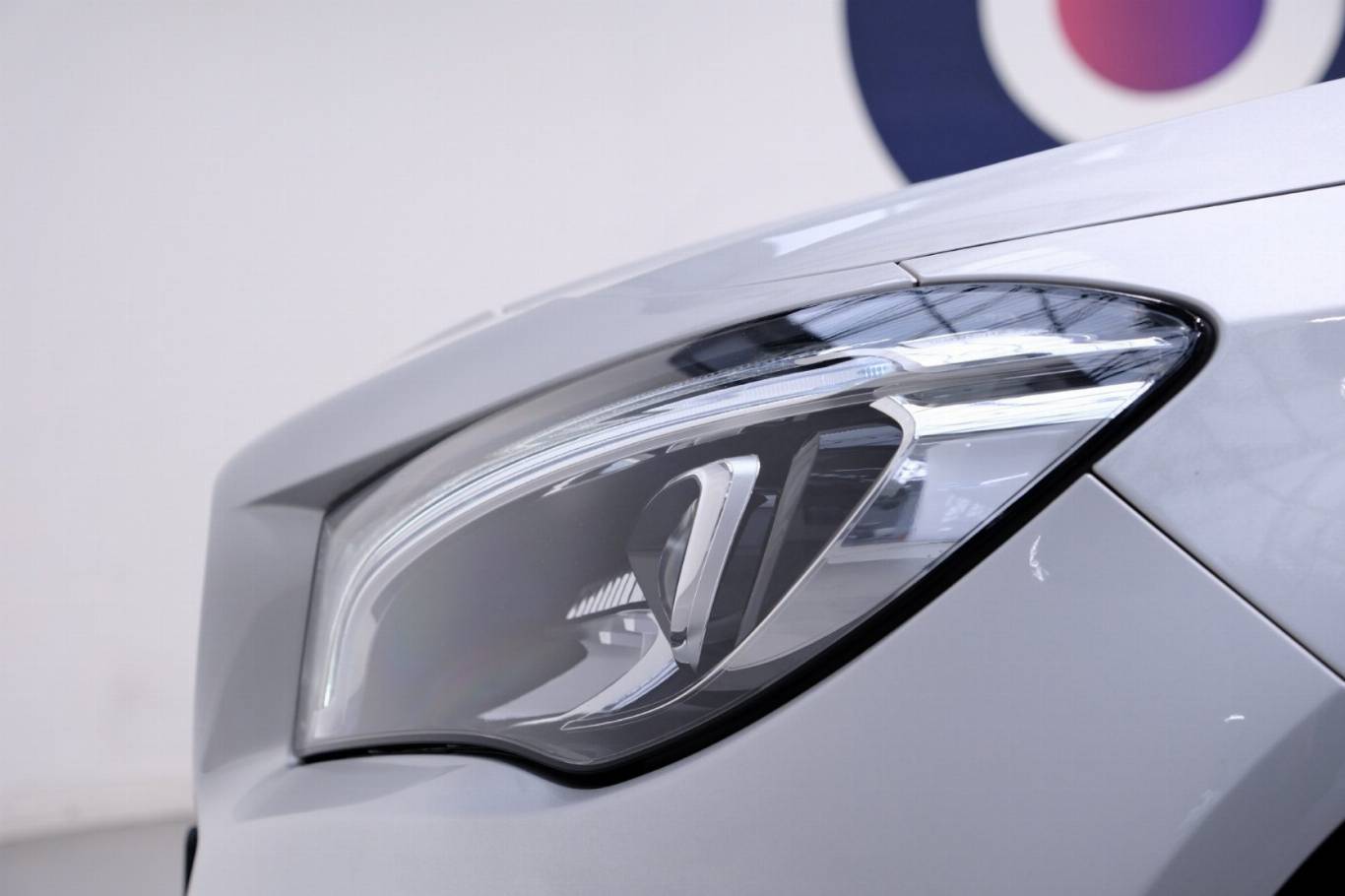 MERCEDES-BENZ CLA 220 12