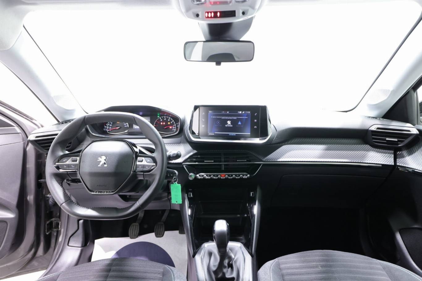PEUGEOT 208 10