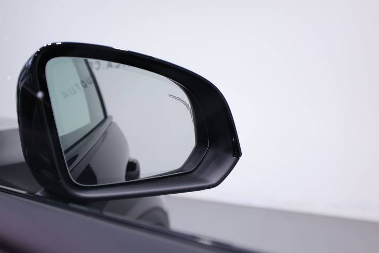 VOLVO XC40 44