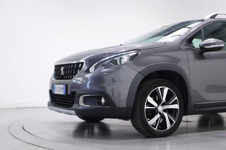 PEUGEOT 2008 11