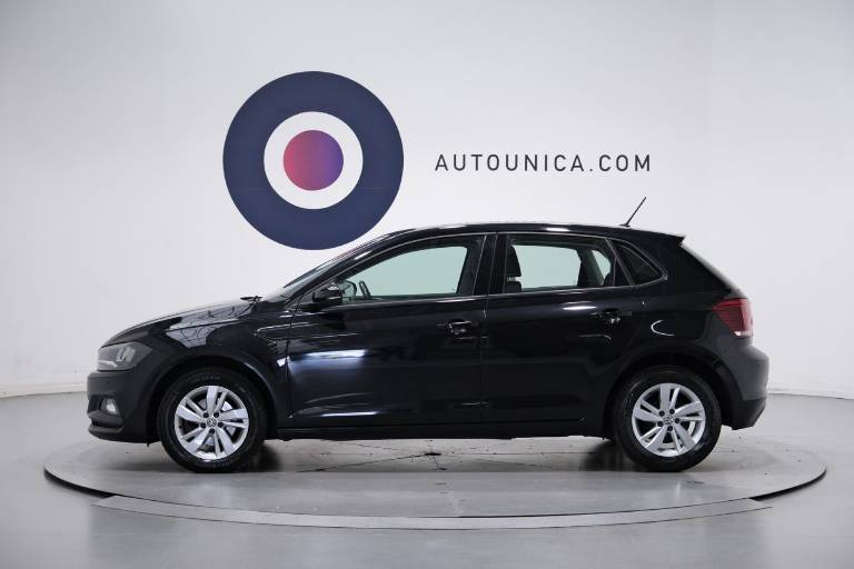VOLKSWAGEN Polo 18
