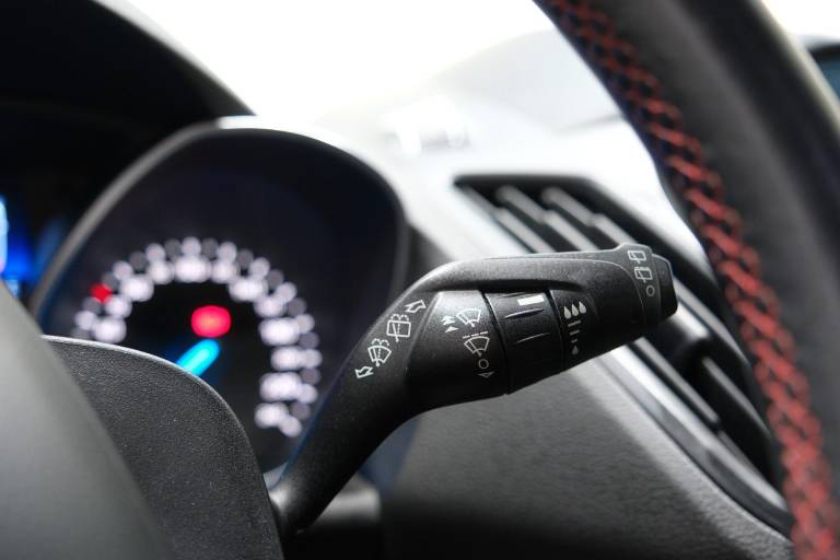 FORD Kuga 25