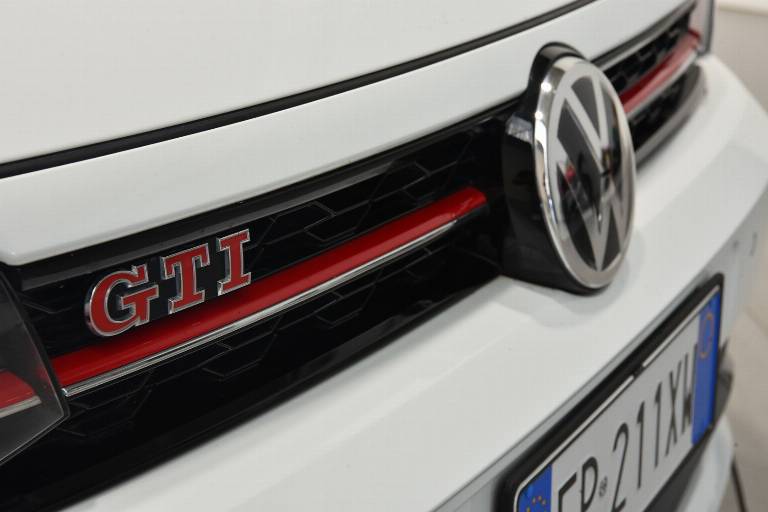 VOLKSWAGEN Polo GTI 44