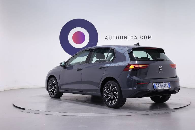 VOLKSWAGEN Golf 16