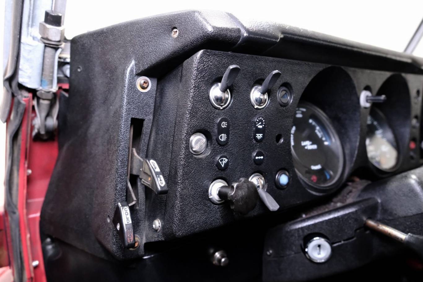 LAND ROVER Defender 21