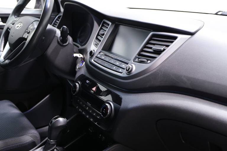 HYUNDAI Tucson 46