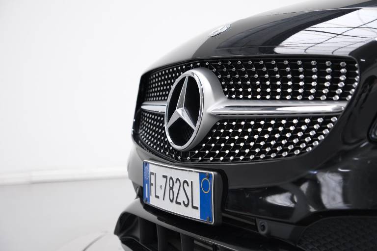 MERCEDES-BENZ A 180 50