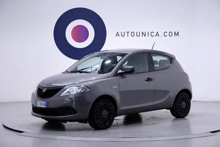 LANCIA Ypsilon 1