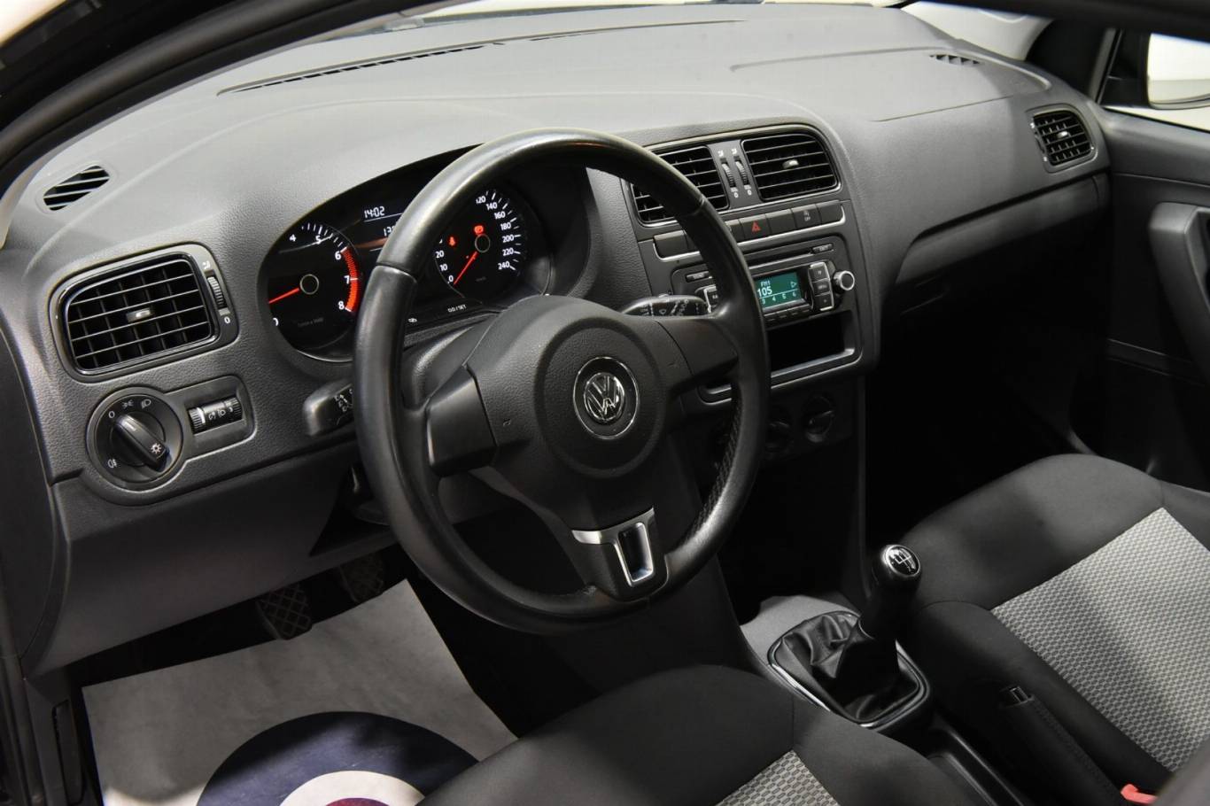VOLKSWAGEN Polo 3