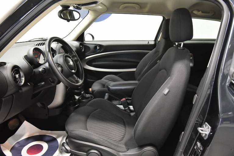MINI Paceman 4