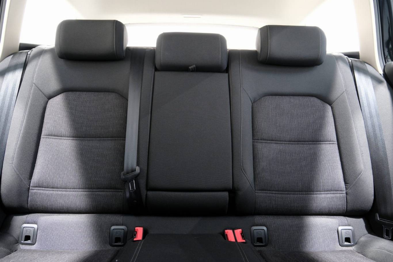 VOLKSWAGEN Passat Variant 40