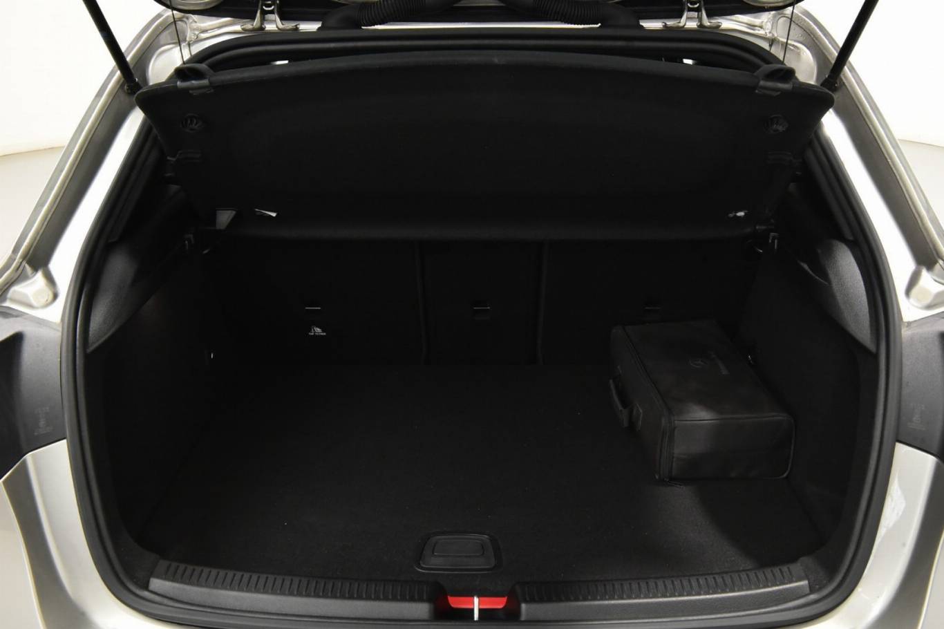 MERCEDES-BENZ A 250 14