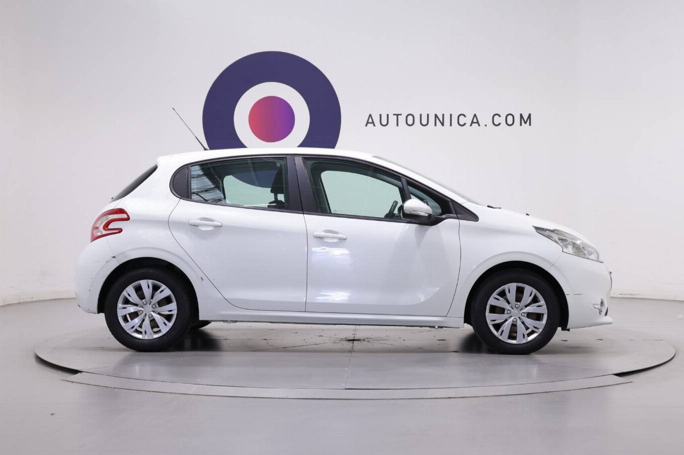 PEUGEOT 208 3