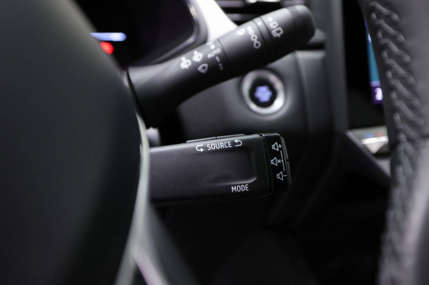 RENAULT Captur 24