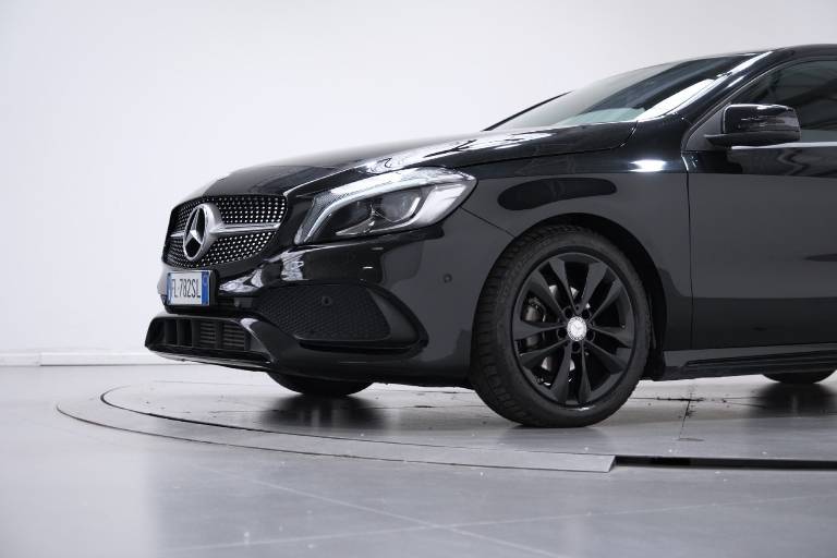 MERCEDES-BENZ A 180 49