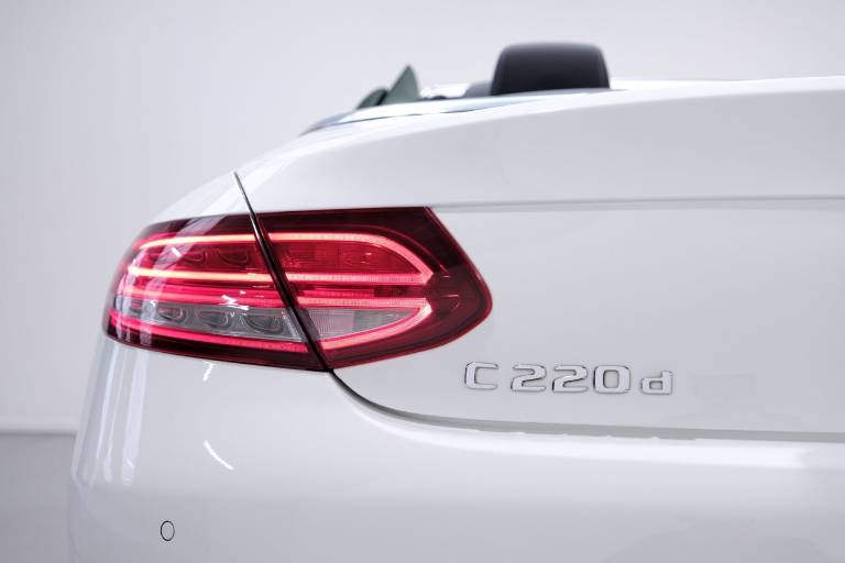 MERCEDES-BENZ C 220 48