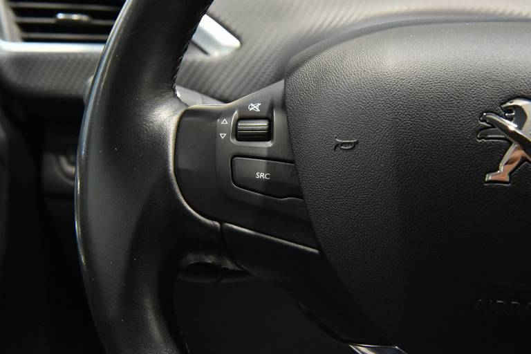 PEUGEOT 2008 41