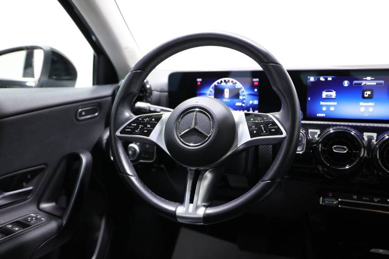 MERCEDES-BENZ A 180 40