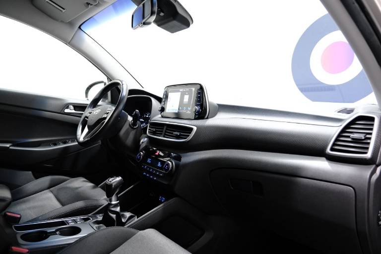 HYUNDAI Tucson 53