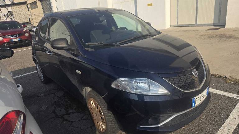 LANCIA Ypsilon 1