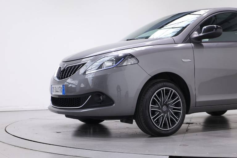 LANCIA Ypsilon 11