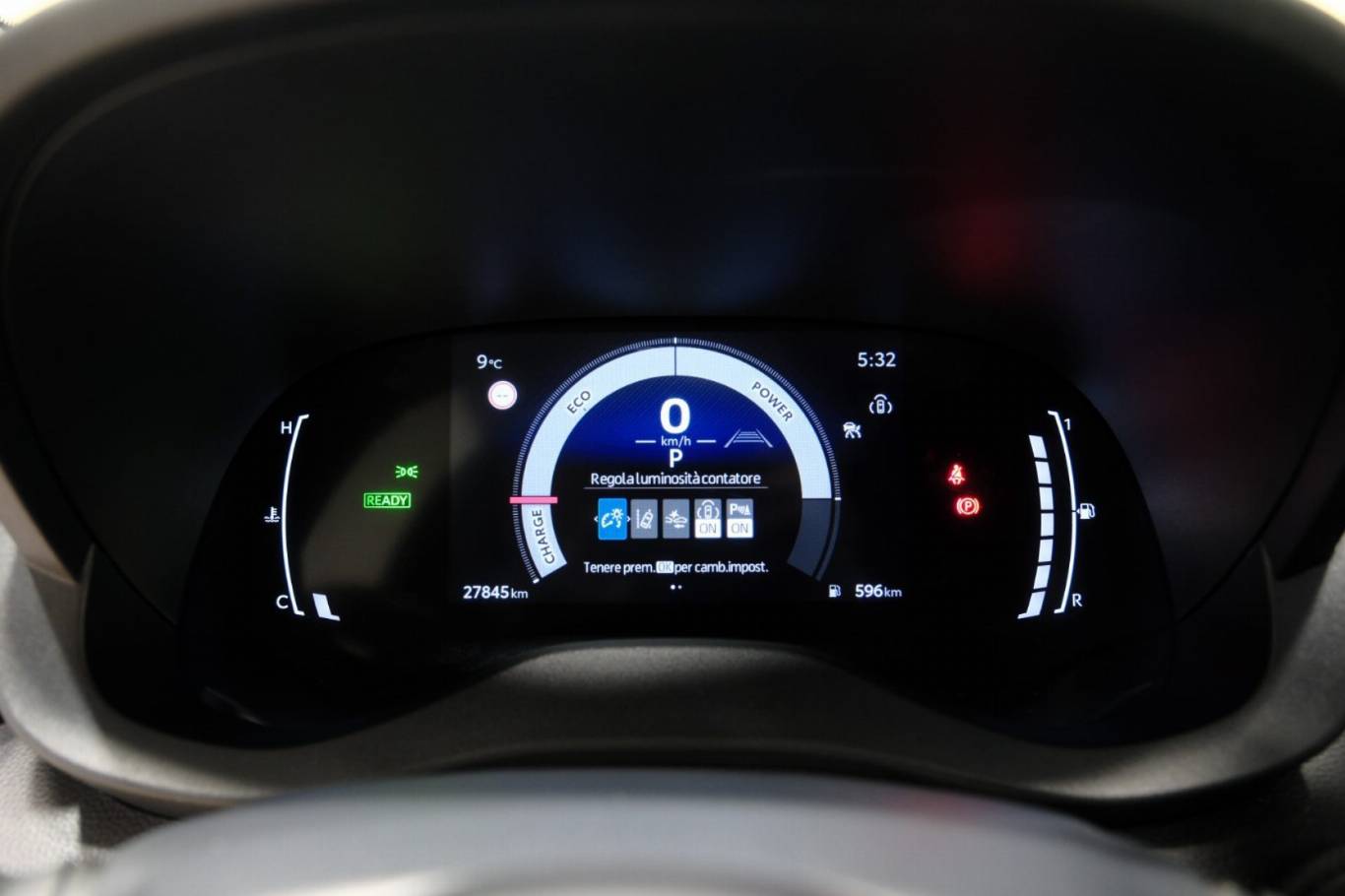 TOYOTA Yaris Cross 8