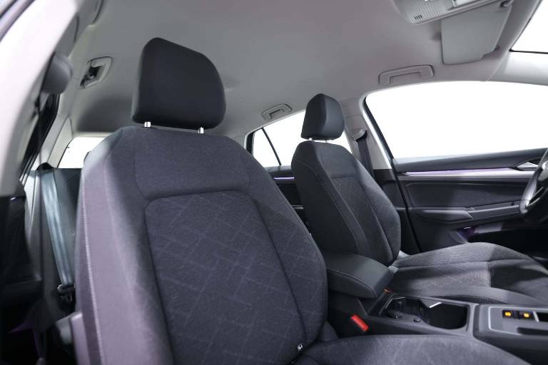 VOLKSWAGEN Golf 44