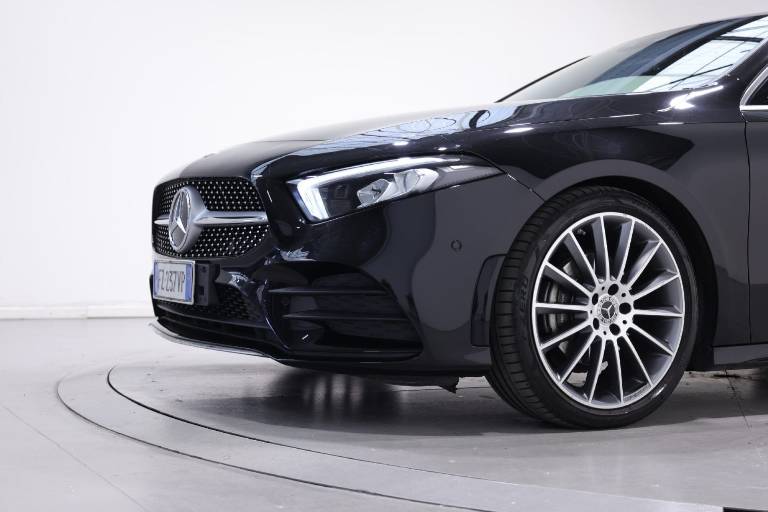 MERCEDES-BENZ Classe A 11