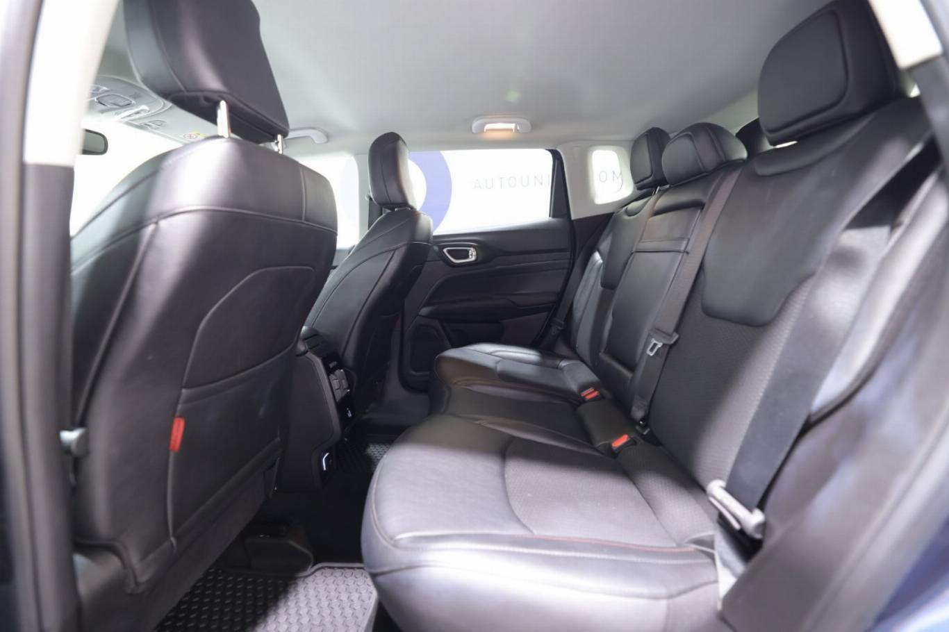JEEP Compass 39