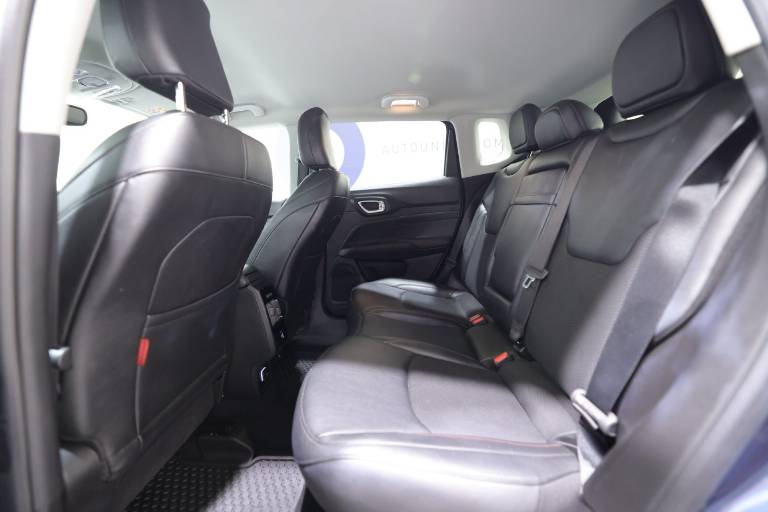 JEEP Compass 39