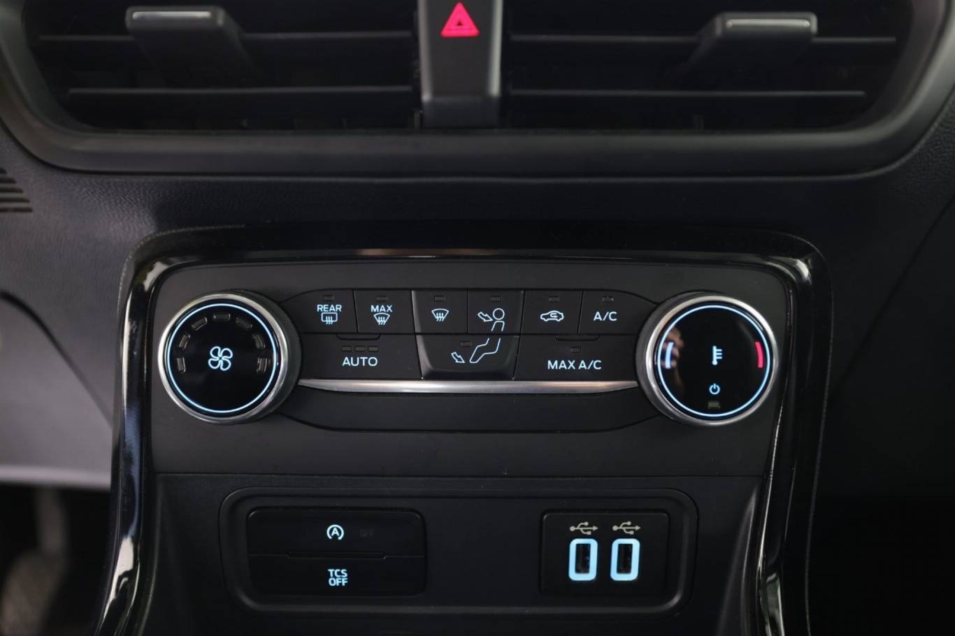 FORD EcoSport 21