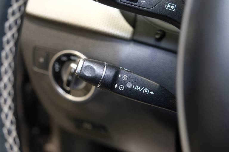 MERCEDES-BENZ B 180 24