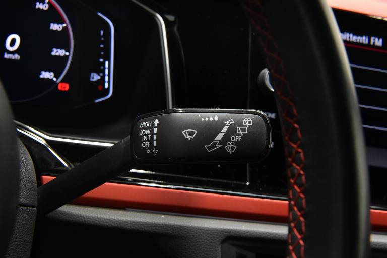 VOLKSWAGEN Polo GTI 27