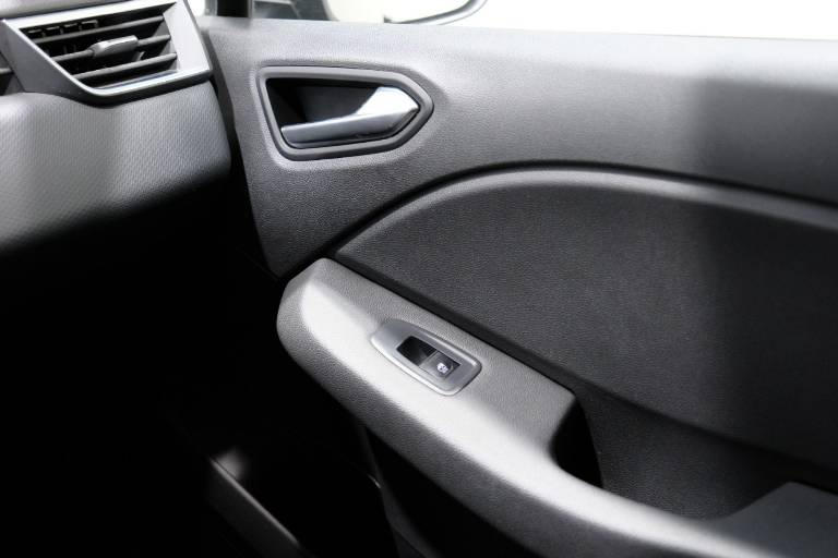RENAULT Clio 31
