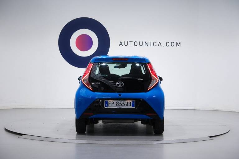 TOYOTA Aygo 15