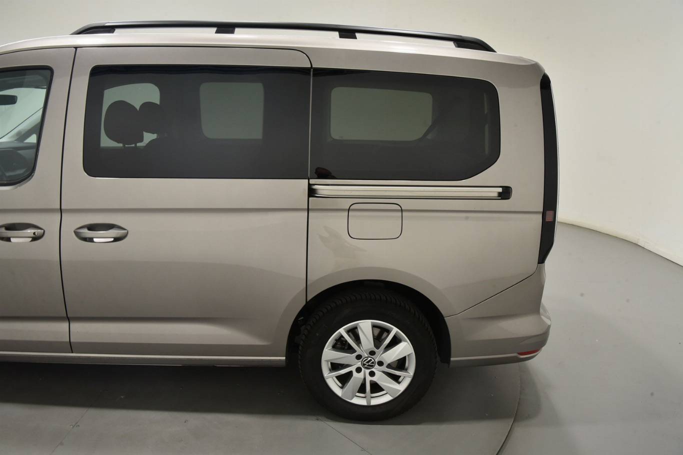 VOLKSWAGEN Caddy 47