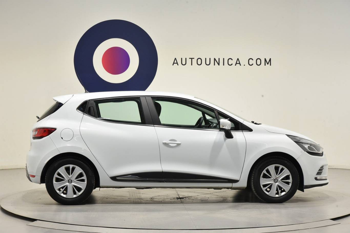 RENAULT Clio 27